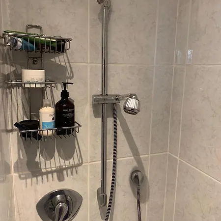 In-the-middle-of-nature Spacious Nest Brandenburg Airport