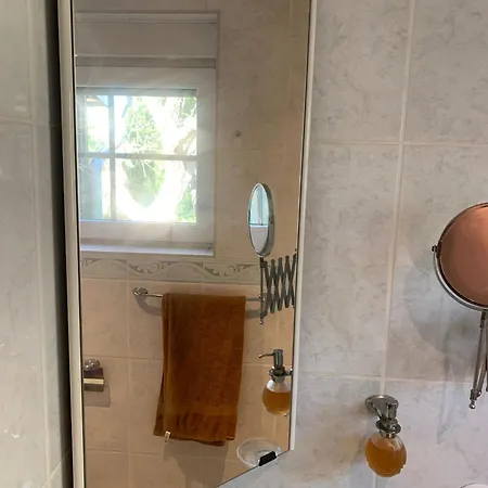 In-the-middle-of-nature Spacious Nest Brandenburg Airport Maison d'hôtes