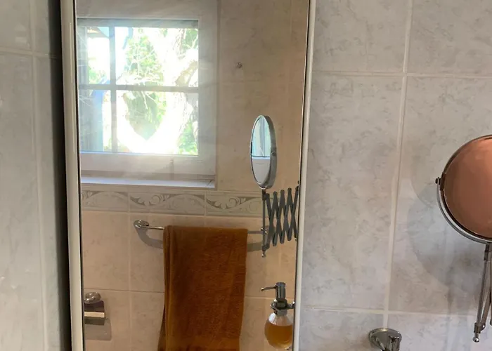 In-the-middle-of-nature Spacious Nest Brandenburg Airport Гостевой дом